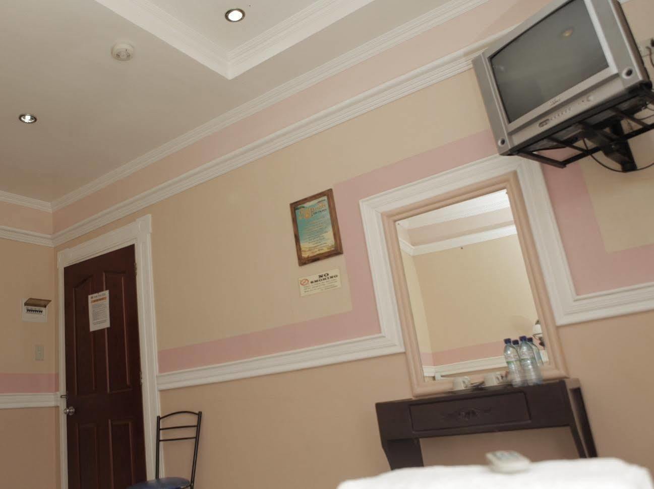 Golden Palace Hotel Tagum Esterno foto